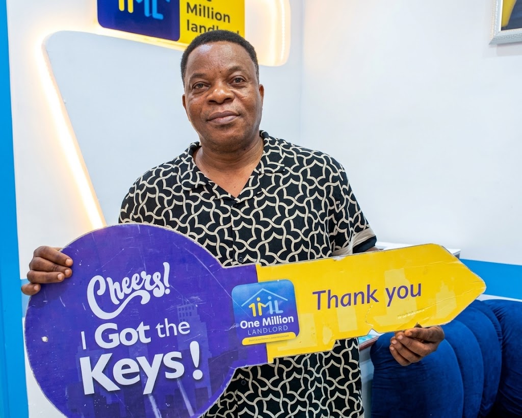 Original client handover photograph accompanying Mr Ayo Adeniran’s testimonial
